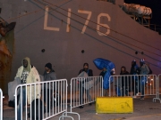 Μόνο 61 πρόσφυγες δέχτηκαν να επιβιβαστούν στο αρματαγωγό «Λέσβος»
