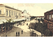 Η οδός Αλεξάνδρας (Κύπρου). Χρωμολιθόγραφο επιστολικό δελτάριο του Στέφανου Στουρνάρα. 1907 περίπου