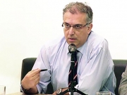 «Σκοπός μας είναι να αντιμετωπίσουμε άμεσα μια ωρολογιακή βόμβα που άφησε  η προηγούμενη κυβέρνηση» τονίζει – μιλώντας σήμερα στην «ΕτΔ» - ο υπουργός  Εσωτερικών, Τάκης Θεοδωρικάκος για τη ρύθμιση που θα κατατεθεί αύριο στη Βουλή