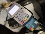Αναρτήσεις αποδοχής πληρωμής με κάρτα σε επιχειρήσεις