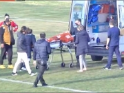 Τραυματίας ποδοσφαιριστής περίμενε μία ώρα το ασθενοφόρο!