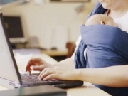 Μέχρι 11.000 ευρώ η ενίσχυση για αυτοαπασχολούμενες μητέρες