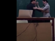 Καθηγητής στο ΑΠΘ χορεύει τάνγκο την ώρα του μαθήματος (ΒΙΝΤΕΟ)