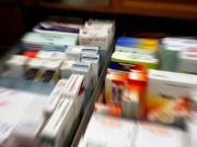«Παιχνίδια» με τα φάρμακα καταγγέλλει η Φαρμακοβιομηχανία