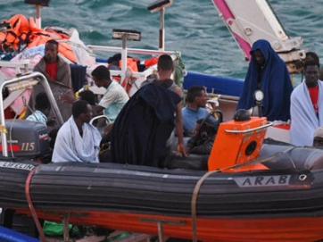 Πλοίο γερμανικής ΜΚΟ διέσωσε 100 μετανάστες