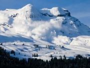 Χιονοστιβάδες έπληξαν θέρετρα σε Αυστρία και Ελβετία