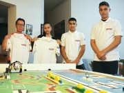 Η λαρισινή ομάδα «Save Energy» που παίρνει μέρος στην Ολυμπιάδα Ρομποτικής