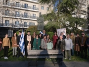 * ΜΕ την κατάθεση στεφάνου στο άγαλμα του Θ. Κολοκοτρώνη στην πλατεία Αγίου Βησσαρίωνος από τον τοπικό σύνδεσμο Πελοποννησίων χθες το απόγευμα ξεκίνησαν στη Λάρισα οι επετειακές εκδηλώσεις για την 25η Μαρτίου.