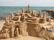 Χτίζοντας έργα τέχνης στην άμμο