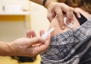 Χορήγηση 500.000 ευρώ για την εμβολιαστική κάλυψη απόρων και ανασφάλιστων παιδιών