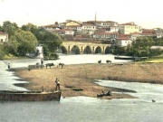 Η Λάρισα και ο Πηνειός το 1880. Η αρχαιότερη αναφορά σε γέφυρα του Πηνειού είναι του 1208-1209