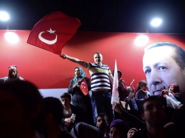 Πώς βλέπουν τα ελληνικά κόμματα το τουρκικό αποτέλεσμα