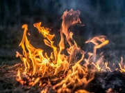 Εντονη ανησυχία για τις πυρκαγιές «ζόμπι»