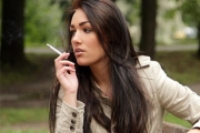 Η καλύτερη στιγμή για να κόψει μια γυναίκα το κάπνισμα