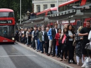  Γεμάτα τα λεωφορεία λόγω της απεργίας στο μετρό
