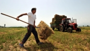 Οι αγρότες πιέζουν για την πληρωμή του ΦΠΑ