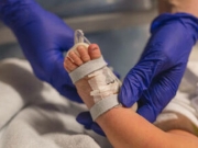 Μωρό γεννήθηκε  με αντισώματα κορονοϊού χωρίς να έχει προσβληθεί