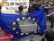 Φοιτητές-διαδηλωτές έκαψαν σημαία της ΕΕ