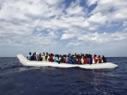 Περισσότεροι από 1.000 μετανάστες διασώθηκαν στα ανοικτά της Λιβύης