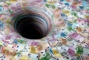 Μαύρη τρύπα 3,9 δισ. ευρώ στα έσοδα