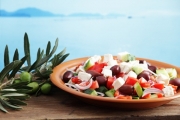 Γιατί η μεσογειακή διατροφή μας κάνει πιο χαρούμενους