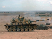 Πυροβολικό και άρματα αναπτύχθηκαν στα σύνορα Τουρκίας – Συρίας
