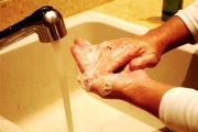 Μόνο το 5% των ανθρώπων πλένουν σωστά τα χέρια τους στην τουαλέτα!