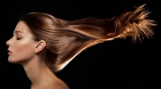 Γυναίκα και υγεία: 5 τροφές για γερά μαλλιά