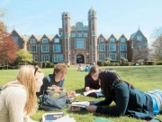 Βρετανία: Δεν θα αυξηθούν τα δίδακτρα των Ευρωπαίων φοιτητών