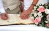 Πολιτικοί ψάχνουν νύφη σε γραφεία συνοικεσίων