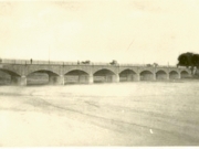 Άποψη της γέφυρας του Τυρνάβου (1915). Επιστολικό δελτάριο του Φραγκούλη Ε. Καλουτά. © Αρχείο Φωτοθήκης Λάρισας