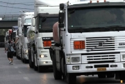 Με απεργίες απειλούν οι ιδιοκτήτες φορτηγών