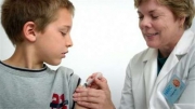 Χωρίς βασικά εμβόλια, παιδιά απόρων και ανασφάλιστων