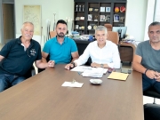 Η Περιφέρεια Θεσσαλίας στηρίζει τους παραγωγούς ροδιού για  αποζημίωσή τους από τον ΕΛΓΑ