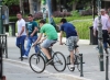 Λαρισαίοι ασφαλίζουν τα... ποδήλατα για κλοπές!