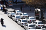 Δεν αλλάζει το πλαίσιο απελευθέρωσης της αγοράς ταξί