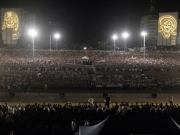 Χιλιάδες κατέκλυσαν την Πλατεία της Επανάστασης