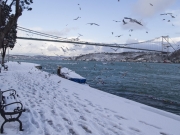 Χιονοθύελλα έχει παραλύσει την Κωνσταντινούπολη