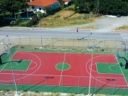 Γήπεδα τένις, μπάσκετ και  μια νέα παιδική χαρά στα παράλια