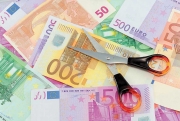 Χάθηκαν διακόσια δις ευρώ φόροι