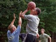 Ο Ομπάμα ψήφισε και μετά έπαιξε μπάσκετ …