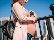 Κίνδυνοι για ανεμβολίαστες έγκυες