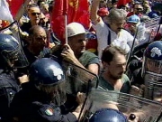 Συμπλοκές αστυνομικών με διαδηλωτές