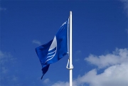 Συνδρομή της ΚΕΔΕ ζητά το υπουργείο Τουρισμού για τις γαλάζιες σημαίες