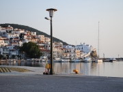 Σκόπελος: 68χρονη τουρίστρια έπεσε με το αυτοκίνητο στη θάλασσα