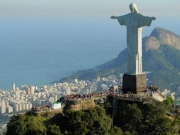 Εννιά στους δέκα Βραζιλιάνους αποδίδουν την οικονομική τους κατάσταση στον Θεό