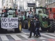 ΒΕΛΓΙΟ: Αγρότες με τρακτέρ στο σπίτι του πρωθυπουργού