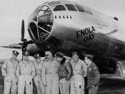 Το βομβαρδιστικό του θανάτου, ένα Β29 της αμερικανικής Αεροπορίας Στρατού, έφερε το όνομα της μητέρας του κυβερνήτη: «Enola Gay»