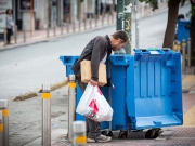 Eurostat: Σε συνθήκες φτώχειας ζει ένας στους τρεις Έλληνες