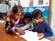 Τα οικονομικά προβλήματα αποτρέπουν τους Ρομά να συνεχίσουν το σχολείο